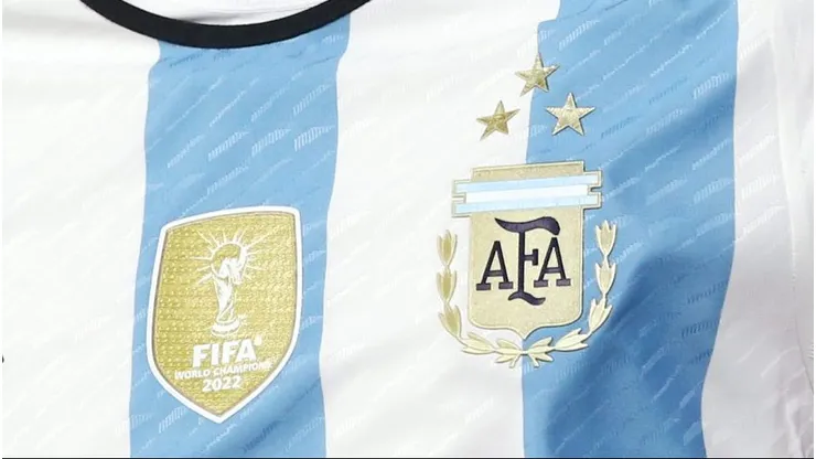 La Selección Argentina, con tres estrellas. Según la IA, en 2026 no conseguirá la cuarta