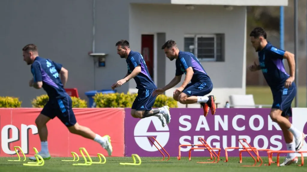 La Selección Argentina entrenando en el predio. (Getty)