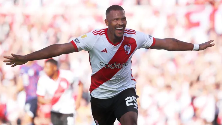 Salomón Rondón, una de las cartas de gol de River.
