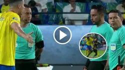 El reclamo de Cristiano Ronaldo al árbitro.