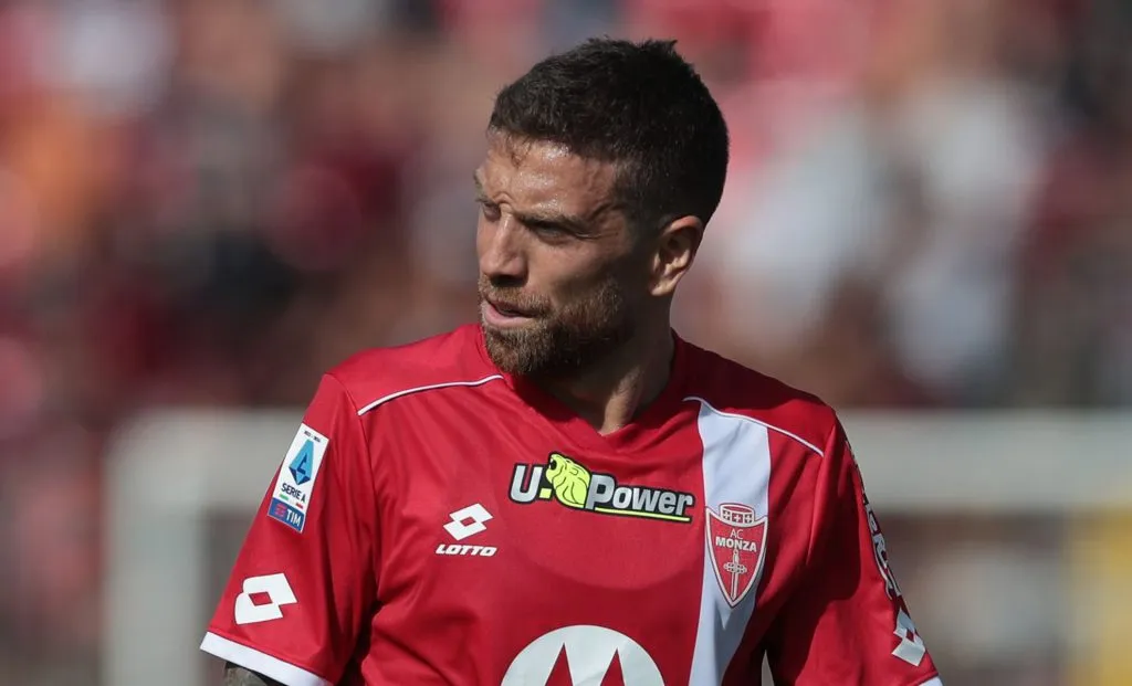 Papu Gómez apenas llegó a participar de dos partidos con el Monza.