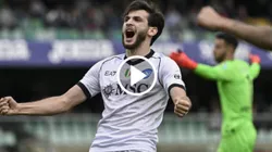 Kvaratskhelia, en estado de gracia con dos goles ante Hellas Verona.