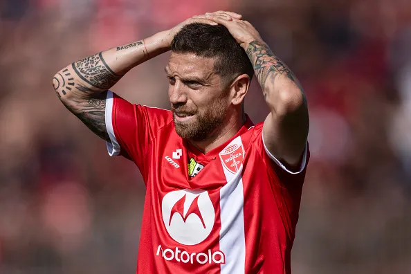 En Monza todavía esperan que se notifique la sanción a Papu Gómez.