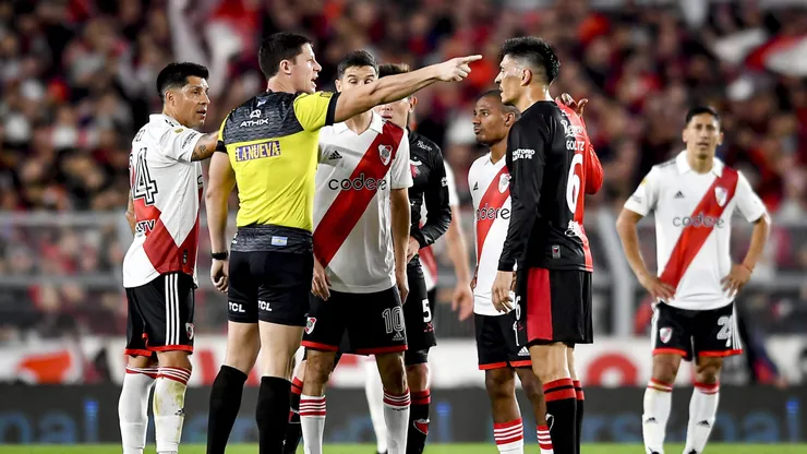 Colón y River chocan por la Copa de la Liga.