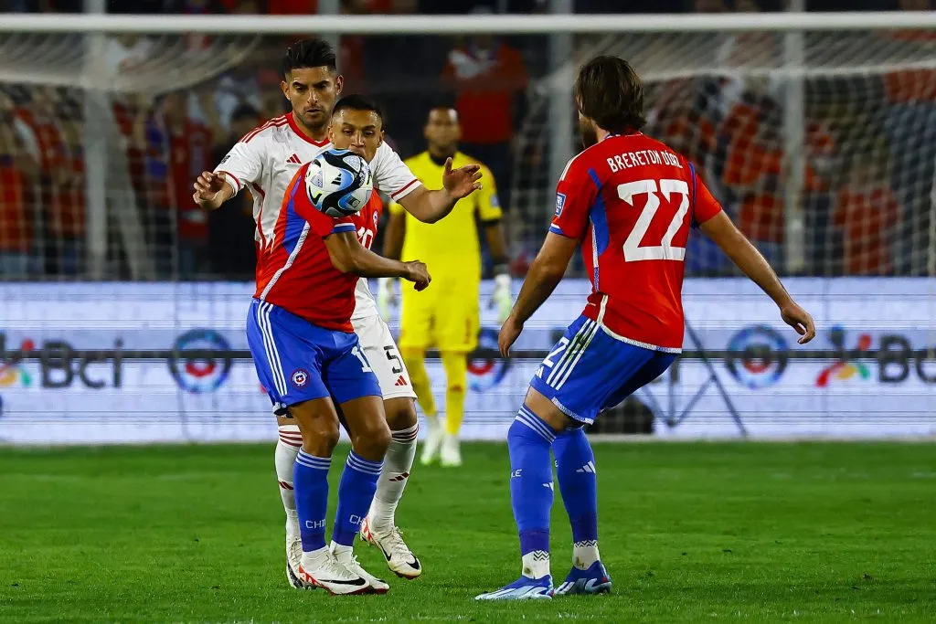 Zambrano jugó contra Chile y salió lesionado. (Foto: Getty Images)