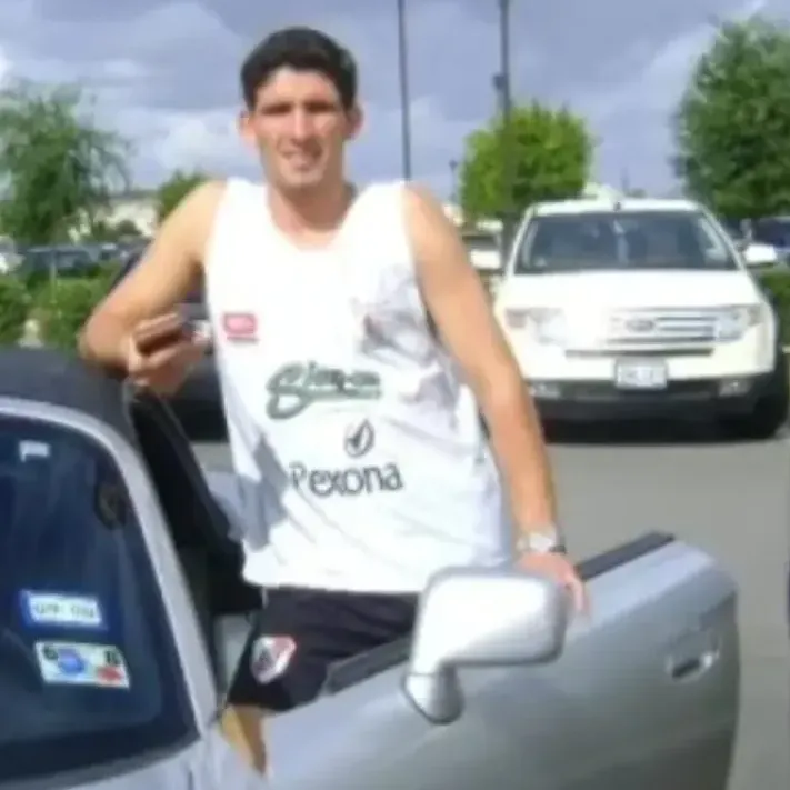 La foto de Merlos con un short de River que desató la polémica en la previa al último Superclásico.