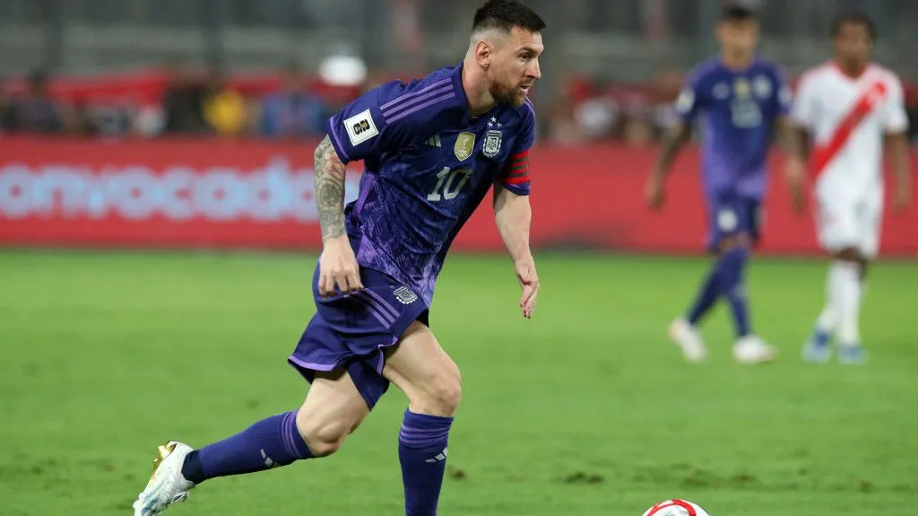 Messi marcó dos goles ante Perú. // Getty