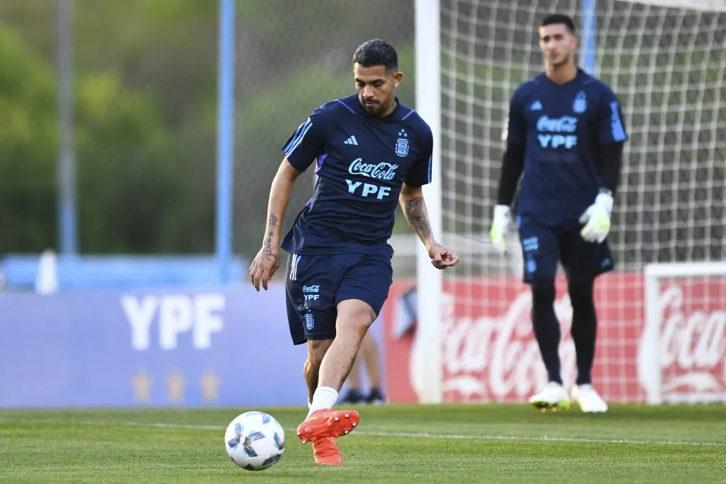 Facundo Medina entrenando con la Selección Argentina. (Foto: Getty).