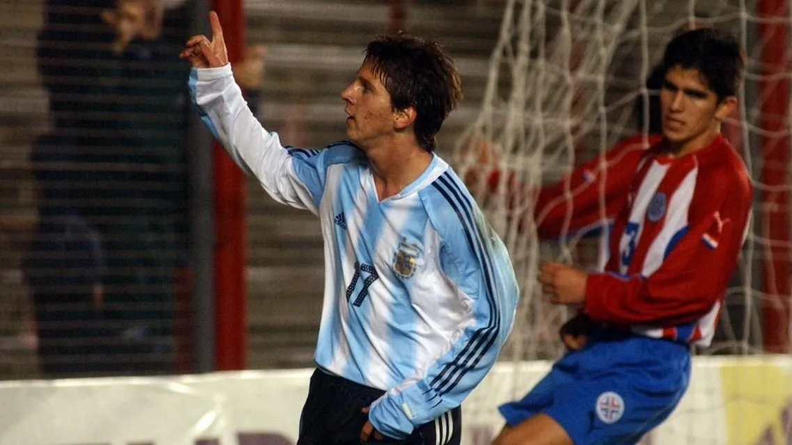 Messi celebrando su gol ante Paraguay. // Archivo El Gráfico
