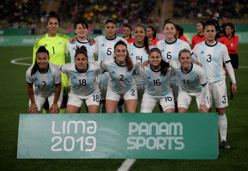 Argentina cayó en el partido definitorio ante Colombia. Getty Images.