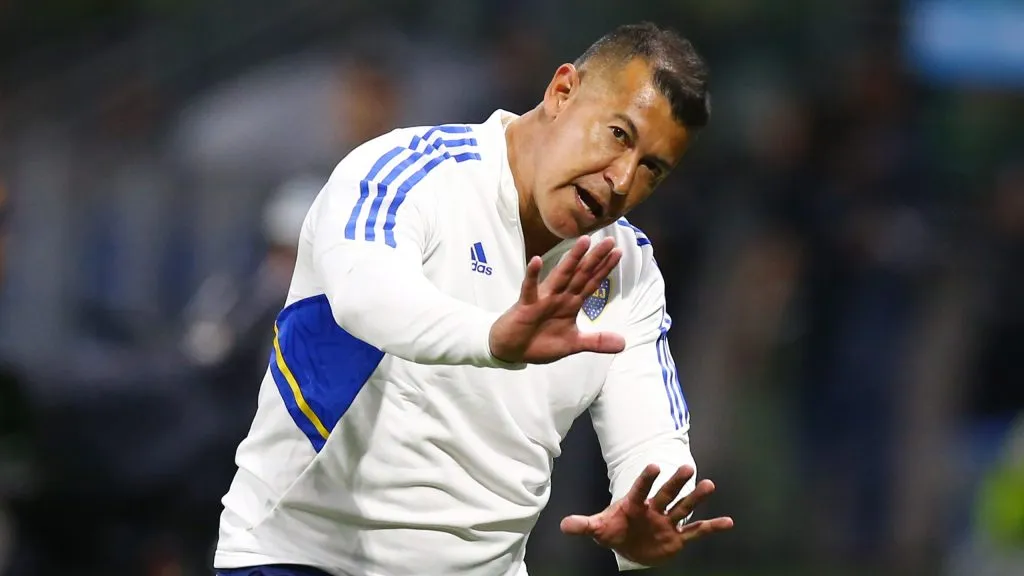 La dirigencia de Boca decide: ¿sigue Almirón? (Getty)