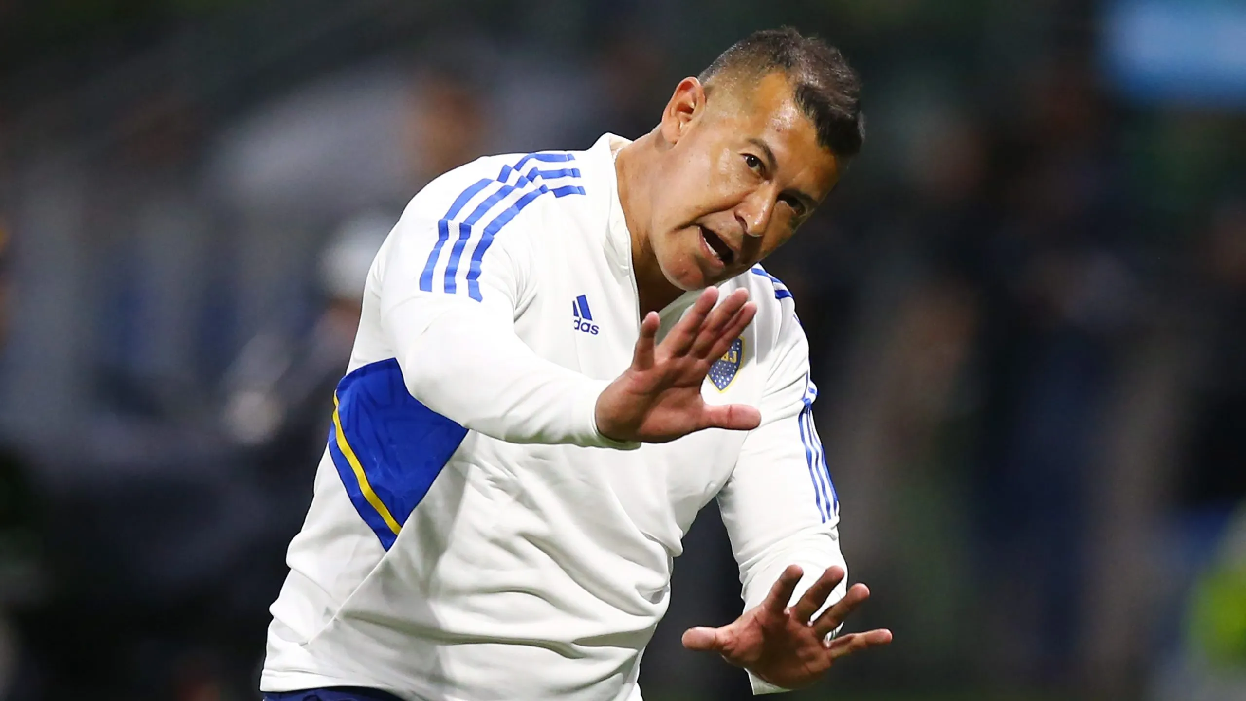 Jorge Almirón se mostró muy activo en el duelo entre Boca y Palmeiras disputado en Sao Paulo.