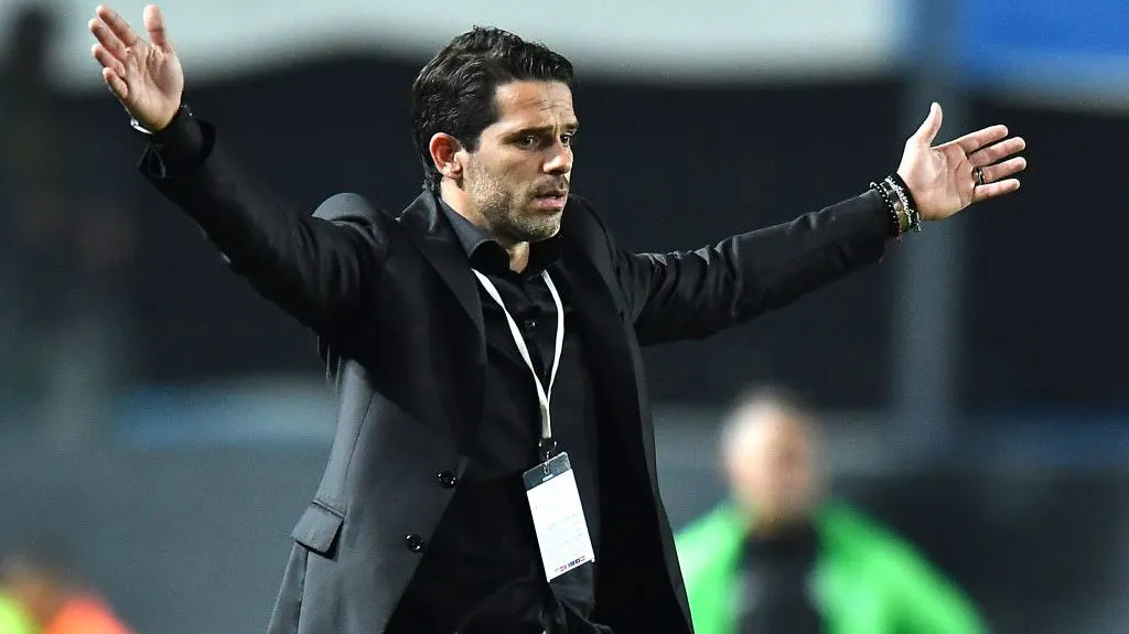 Gago dejó Racing tras perder con Independiente. // Getty