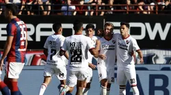 Sin despeinarse, Newell's goleó a San Lorenzo en el Bajo Flores