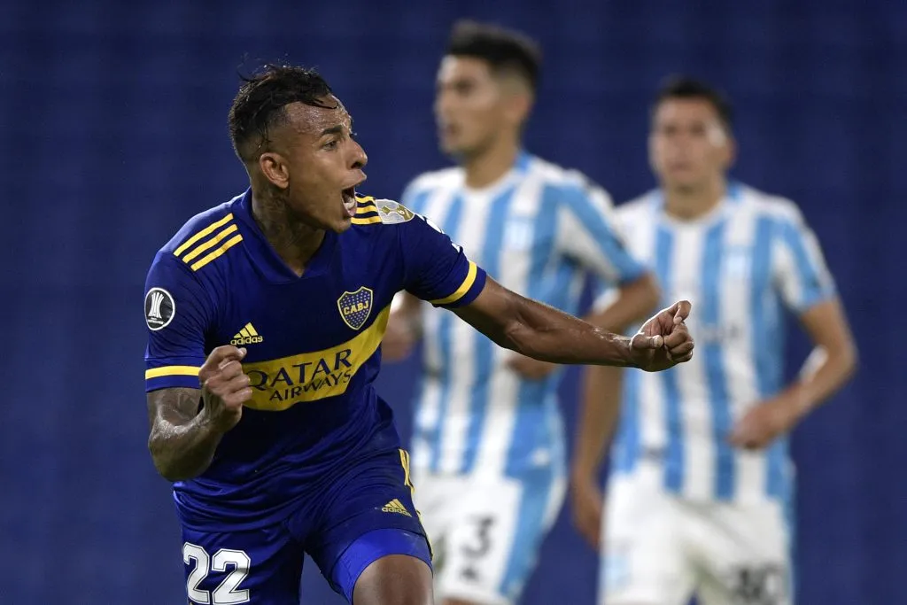 Villa, hoy fuera de Boca, fue titular en aquella serie ante Racing (Getty)