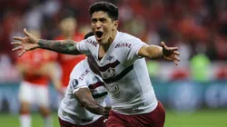 El festejo alocado de Germán Cano en el 2-1 de la clasificación a la final.