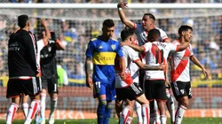 Ramiro Funes Mori festejando en la cancha de Boca.