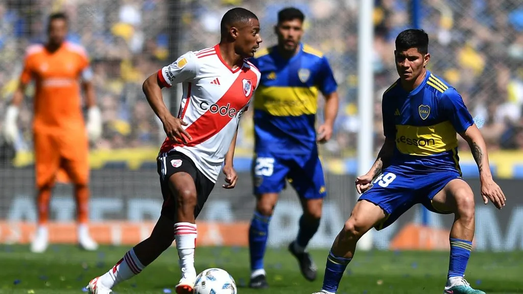 Nicolás De La Cruz en el último Superclásico. (Foto: Getty)