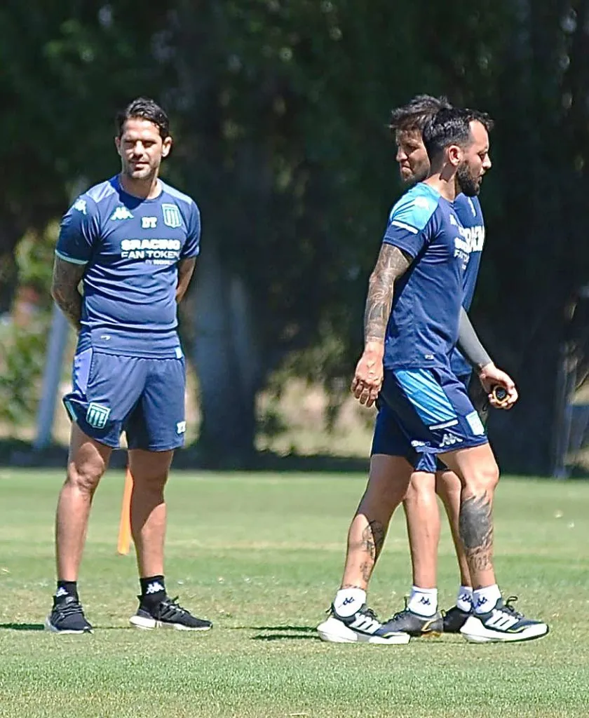 Ezequiel Videla y Sebastián Grazzini reemplazarán a Fernando Gago en Racing. (Foto: Prensa Racing)