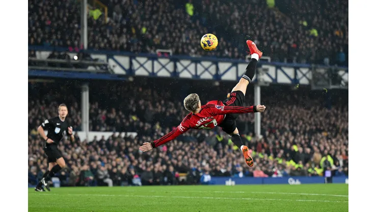 El golazo de Garnacho para Manchester United.