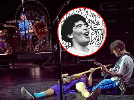 El homenaje de Red Hot Chili Peppers a Maradona por su show en River