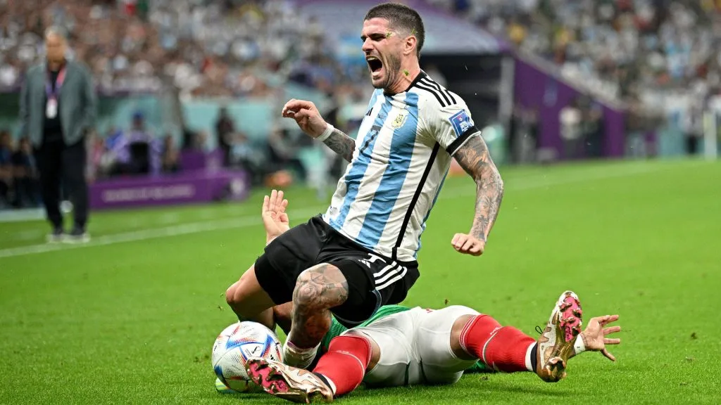 Un primer tiempo muy táctico, con mucho roce y bastantes faltas (Getty Images)