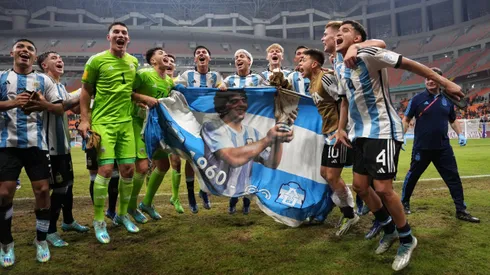Argentina celebró con El Diego el pase a semis.