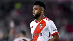 El delantero colombiano ya decidió que será de su futuro en la próxima temporada.