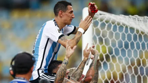 Los hinchas ovacionaron a Di María.