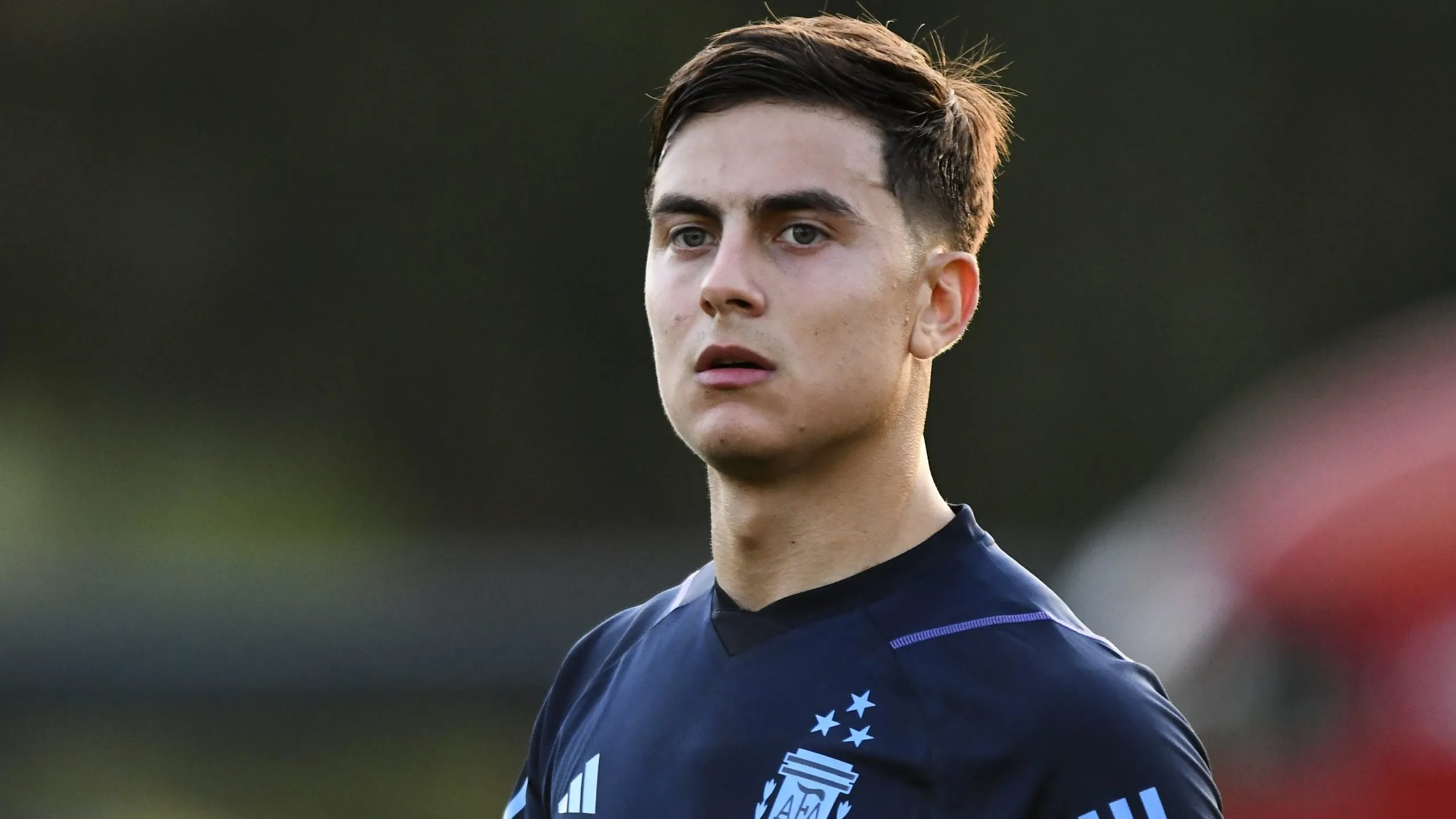 Paulo Dybala quedó afuera del banco de los suplentes. (Foto: Getty).