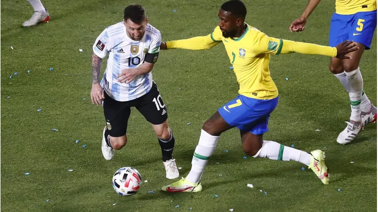 Brasil supera levemente a Argentina en el historial de enfrentamientos 42 a 41. Getty Images.