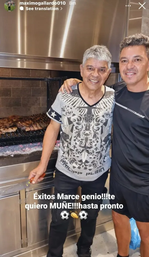 Marcelo Gallardo junto a su padre Máximo en un asado.