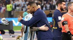 Lionel Messi y Kylian Mbappé en la final del Mundial.