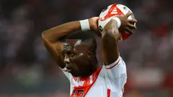 En Perú explotaron contra Advíncula y Boca festeja: el motivo