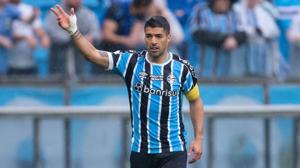 Luis Suárez, figura y capitán de Gremio.