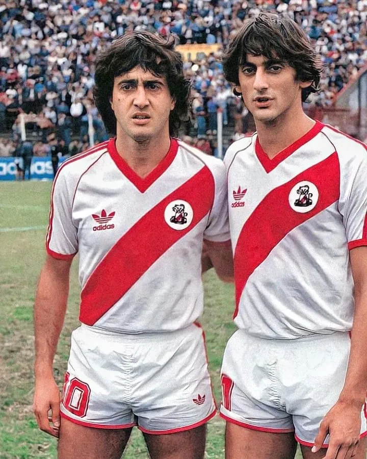 Alonso y Enzo dieron la vuelta olímpica. Foto Archivo.