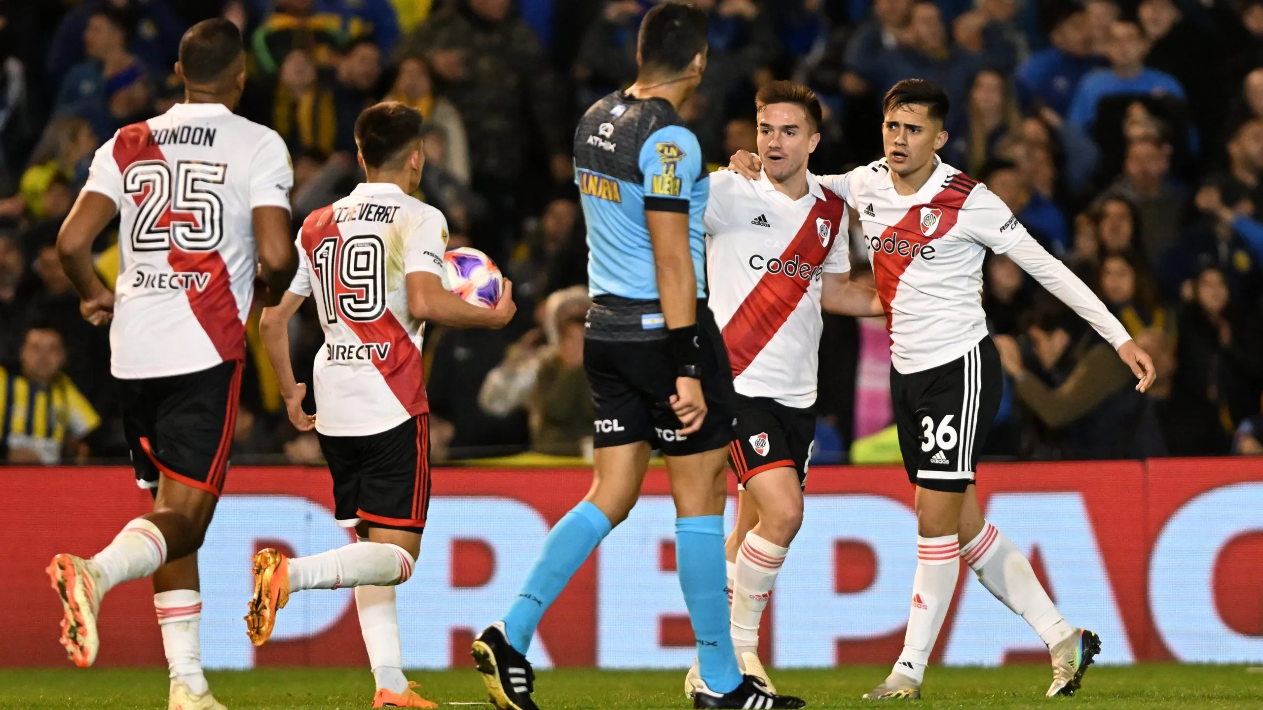 Solari marcó un doblete y le arruinó la fiesta a Rosario Central. (Foto: Getty Images)