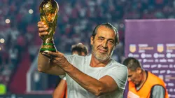 Sergio Batista, del Semillero del Mundo a dar la vuelta con Maradona y dirigir a Messi