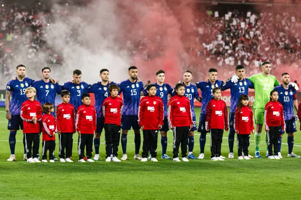 La Selección Argentina recibirá a Uruguay el próximo jueves 16 de noviembre en La Bombonera. (Photo by Martín Fonseca/Eurasia Sport Images/Getty Images)