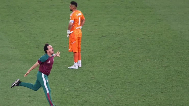 Diniz festeja, Chiquito Romero sufre.