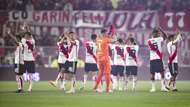 Armani fue duramente castigado por los hinchas de River en la despedida de Enzo Pérez