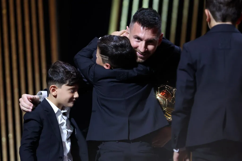 Messi acudió a París junto a sus tres hijos y Antonela Roccuzzo.