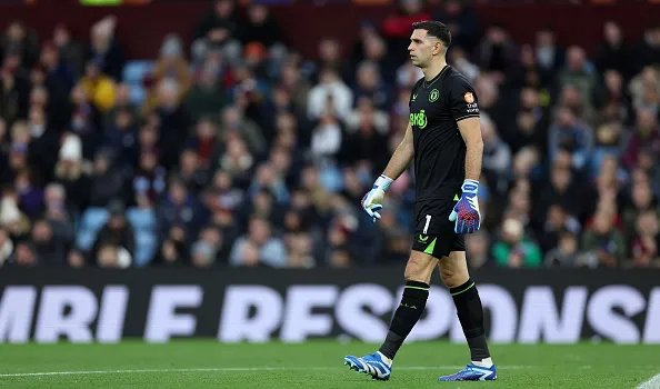 Emiliano Martínez cerró un gran año a nivel colectivo con Aston Villa.