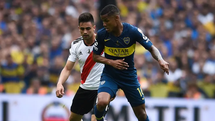 Wilmar Barrios, junto a Pity Martínez en un Boca vs. River de 2018.