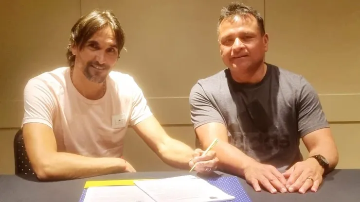 La foto con la que Boca confirmó a Diego Martínez