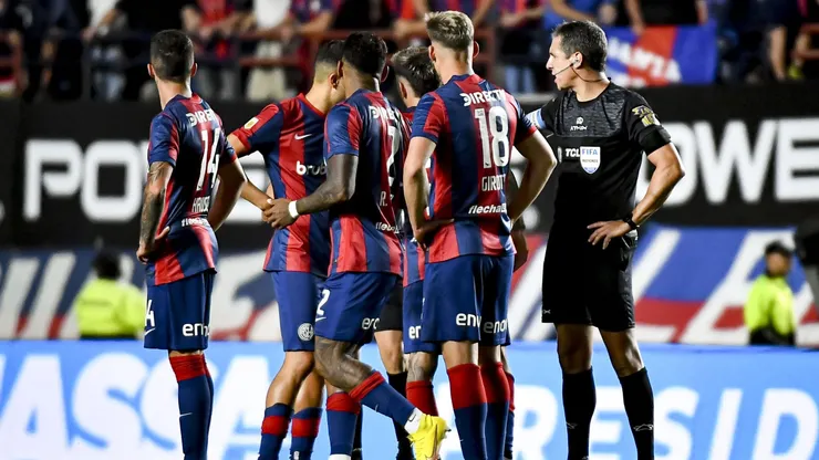 FIFA inhibió a San Lorenzo.