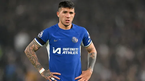 Enzo Fernández con la camiseta de Chelsea.