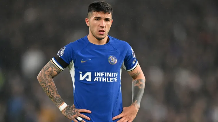 Enzo Fernández con la camiseta de Chelsea.