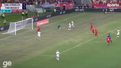 El eterno goleador y un tanto en un encuentro amistoso.