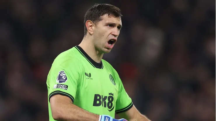 Emiliano Martínez quedó segundo en el ranking de la IFFHS de los mejores arqueros del 2023. Getty Images.